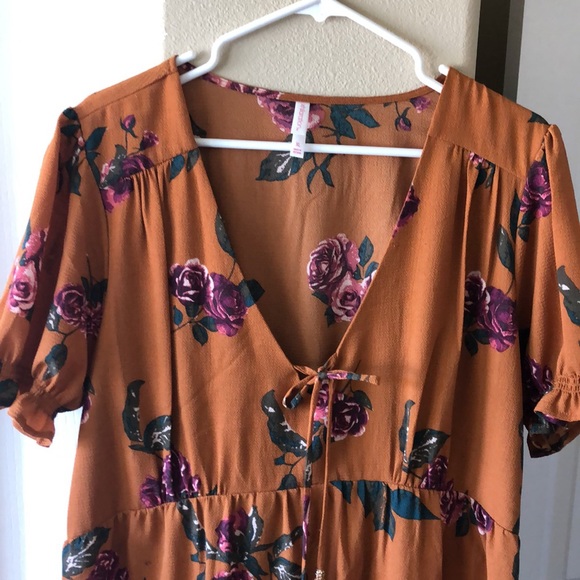 WOMENS beautiful summer dress - Picture 2 of 7